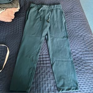 Discontinued Lululemon On The Fly 7/8 luxtreme. Size 6